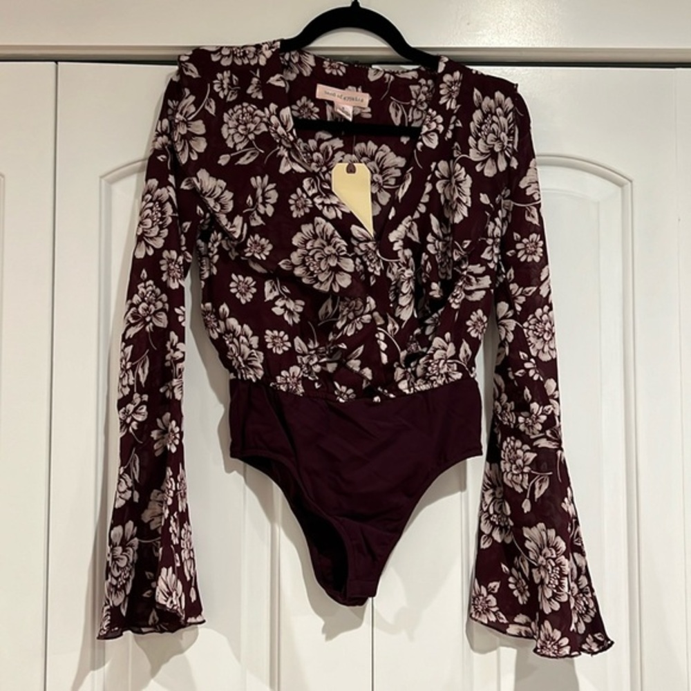 Band of gypsies new with tag small floral bodysuit‎